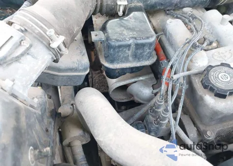 1999 Toyota Tacoma из США, поврежденный, VIN 4TANL42N9XZ478044